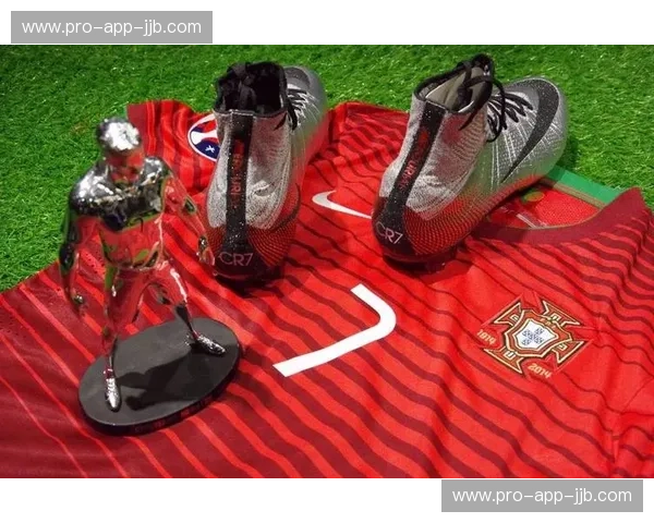 当CR7风暴遇上红色王朝：一个时代的终极对撞与绿茵狂想